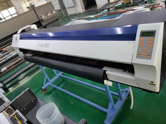 Impressora a jato de tinta do leito de Digitas de matéria têxtil da sublimação 1.85m para o t-shirt da bandeira