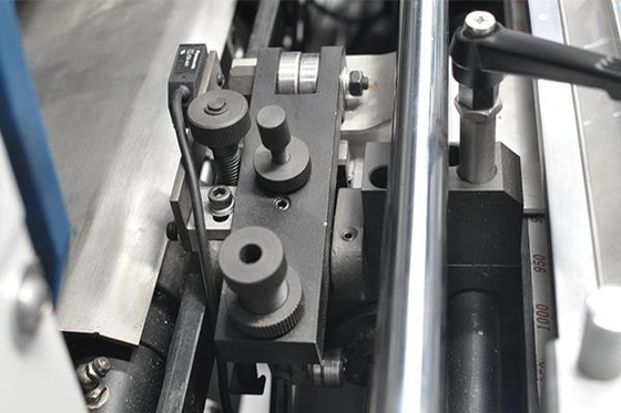 Máquina automática de corte e vinco para estampagem de folha de grande formato 7.000 folhas por hora