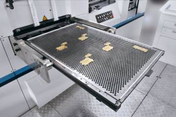 Impressora Automatic Foil Stamping do leito e máquina cortando 1060 x 760mm