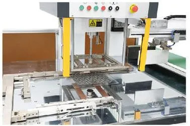 máquina de 22pcs/Min Automatic Double Guide Stripping para empacotar