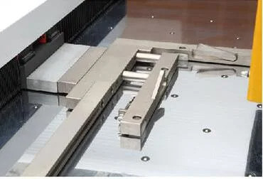 máquina de 22pcs/Min Automatic Double Guide Stripping para empacotar