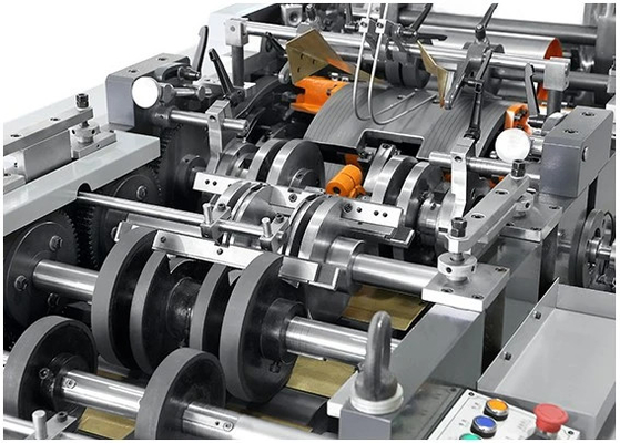 Rolo automático à máquina de papel da cartonagem do rolo