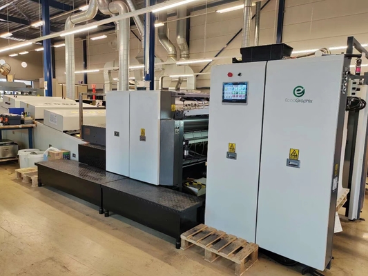 44 kW 1060mm Format Spot UV Lacagem Máquina de Alta Velocidade Com Anilox