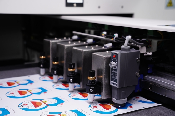 Máquina de corte digital de papel com corte e enrolamento