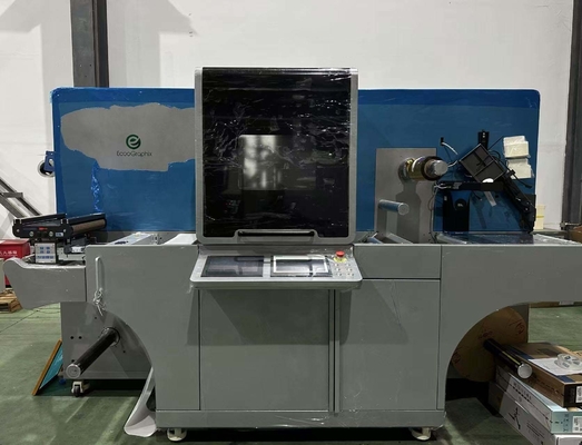 Reforçador de etiquetas digitais automático de estampação e vernizamento de folhas a frio