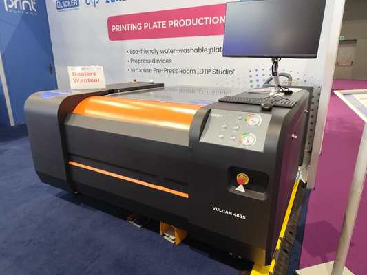 Marca registrada do grande formato que imprime a máquina de fatura de placa do CTP Flexo