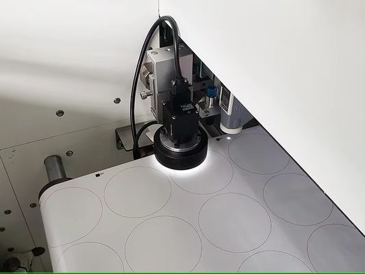 Cortador a laser digital rolo a folha com velocidade máxima de corte de 27m/min e largura máxima de etiqueta de 330mm