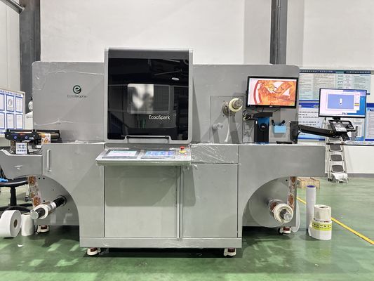 Máquina de embelezamento digital de rótulos com velocidade máxima de 60 m/min. Resolução 360*360 dpi e espessura da camada de verniz de 10 a 150 micro