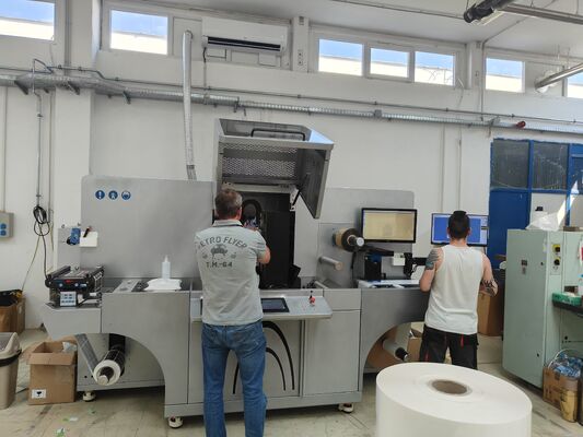 Máquina de Acabamento Roll-to-Roll para Rótulos Digitais com Velocidade de 60 sacos/min e Largura de Saco de 120-450mm para Estampagem Digital a Fio