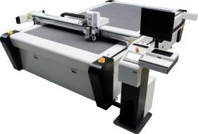 Folha ondulada do cartão que carimba a máquina cortando 1200mm/s