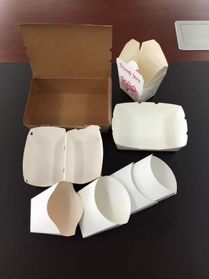 Borda afastada do almoço que erige a máquina de papel da cartonagem