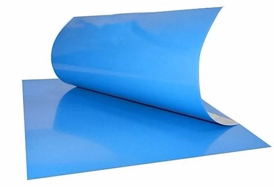 O único positivo da camada deslocou placas de impressão para a máquina do CTP