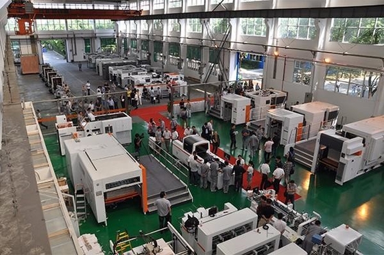 máquina cortando de descascamento 7000SHIPPING E MANIPULAÇÃO da folha de 800x580mm