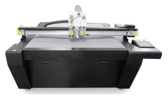 ECOO 1316 Cortador digital de piso plano para diversos cartões ondulados