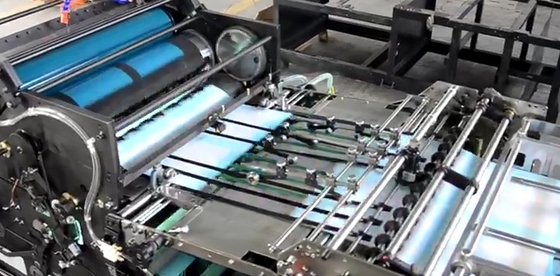 EcooGraphicx Máquina de Vernizamento UV de Alta Velocidade para Livros, Cartões e Autocolantes